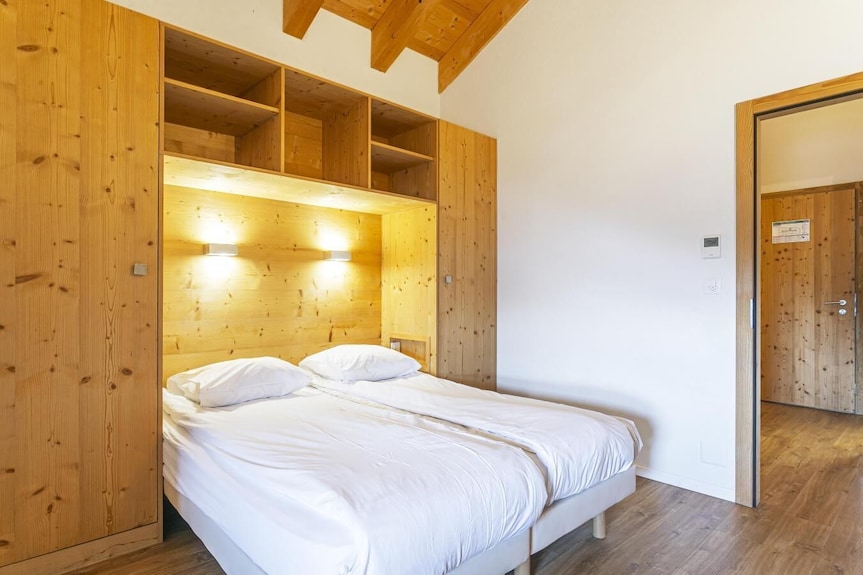 Wi-fi, 50 Meters From Downtown, Patio, Balcony, Tv, 7285 Square Meters, La Tzoumaz - Verbier
