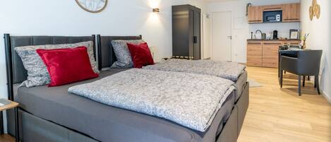 1 bedroom, free WiFi, bed sheets