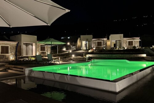Apartment mit Meerblick und Pool