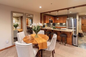 Dining - Mt. View Suite | Fully Stocked for Your Adventures (Kellogg)