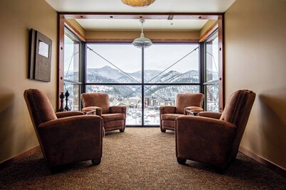 Mt. View Suite | Fully Stocked for Your Adventures