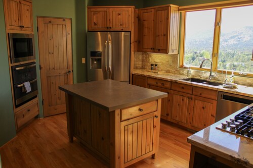 Summit Chateau Prescott Cabin Rentals