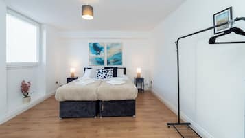2 bedrooms, desk, iron/ironing board, free WiFi