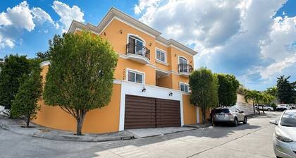 Luxury 4BR Home in Santa Cruz Tegucigalpa