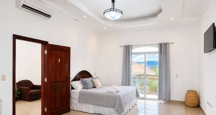 Luxury 4BR Home in Santa Cruz Tegucigalpa