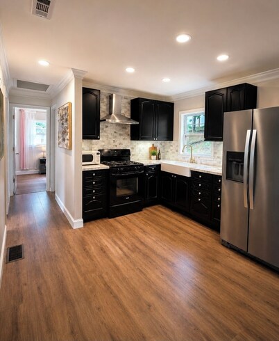 Charming and centrally located 3-bedroom home in Austell