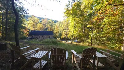 Charming 3-bedroom mountain retreat in beautiful Fort Valley with Hot Tub Hiking