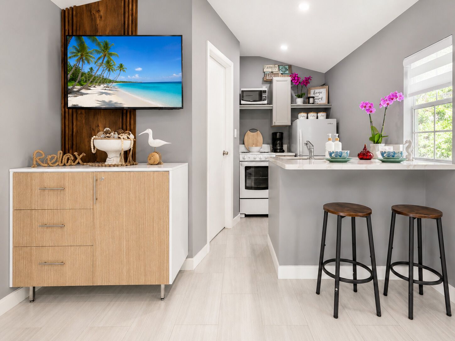 Fridge, microwave, stovetop, coffee/tea maker