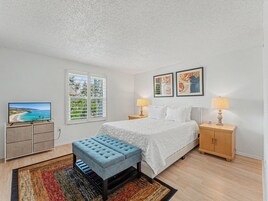 House, Multiple Beds (Beach Blast Retreat) | 2 bedrooms