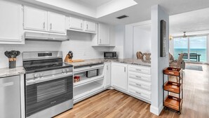 Condo, 1 giường cỡ king (Gulf Shores #402) | Bếp riêng