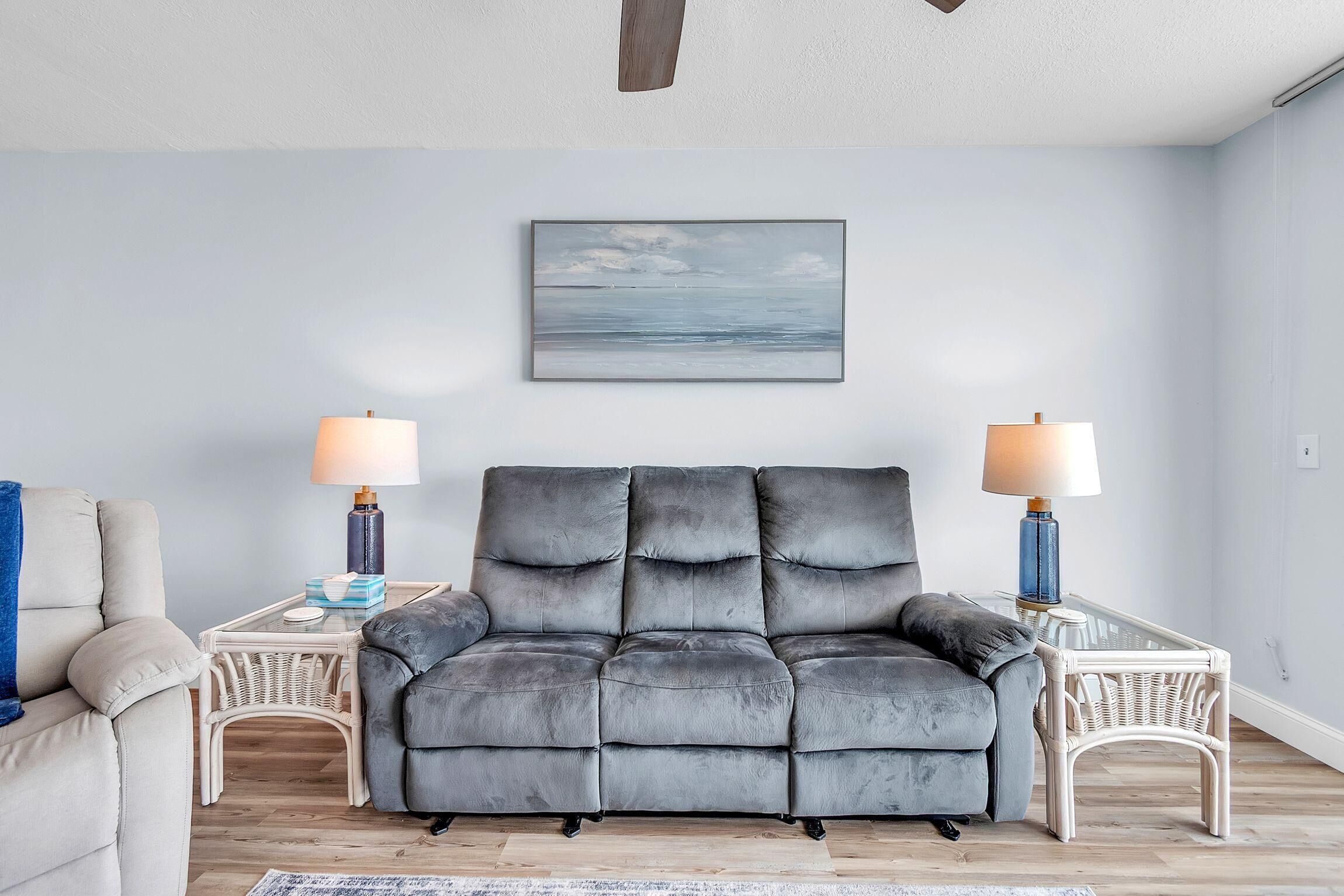 Condo, 1 King Bed (Gulf Shores #402) | Living area