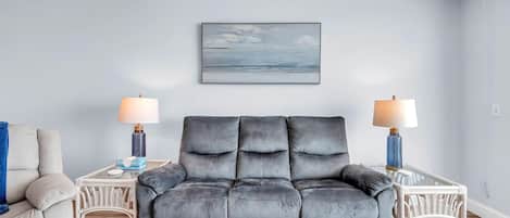 Condo, 1 King Bed (Gulf Shores #402) | Living area