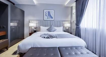 Oak Plaza Suites