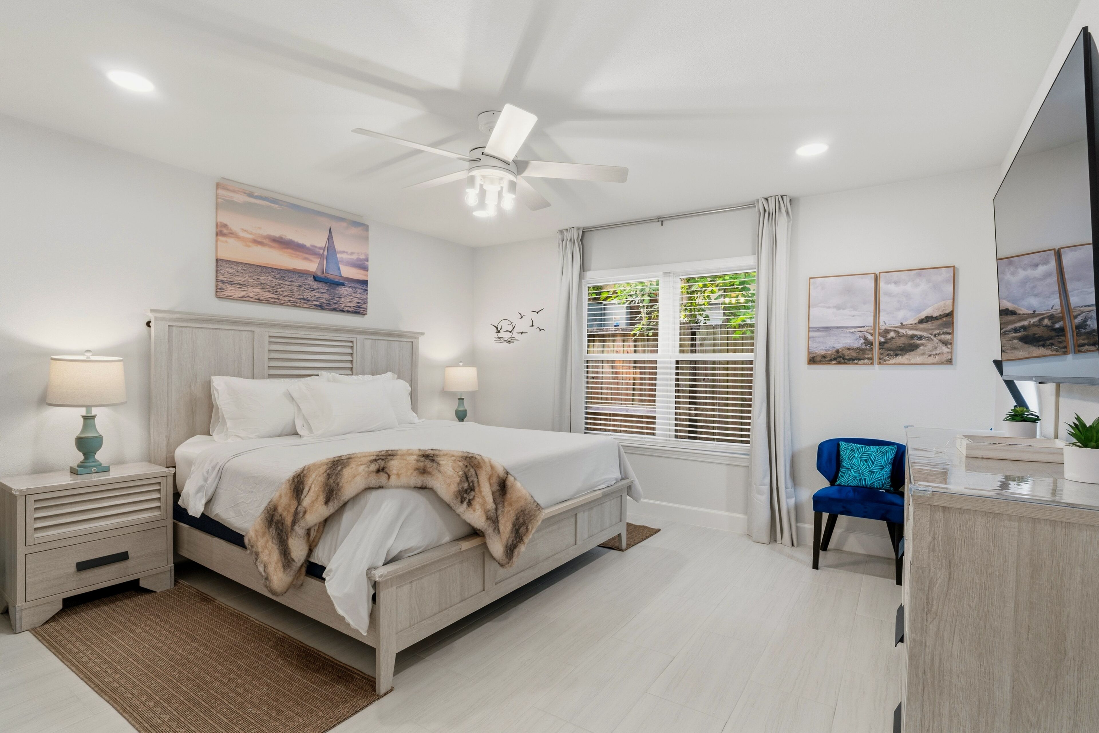 3 habitaciones, escritorio, tabla de planchar con plancha y wifi 