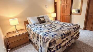 3 habitaciones, tabla de planchar con plancha, wifi y ropa de cama