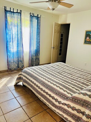 2 bedrooms, WiFi (free), bed sheets