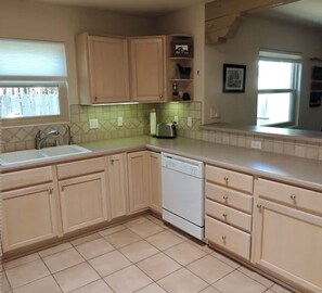 Unclassified image, 3 of 13, button -  Sunny, Tranquil Two-Bedroom Home Near Santa Fe’s Best Attractions (Santa Fe)