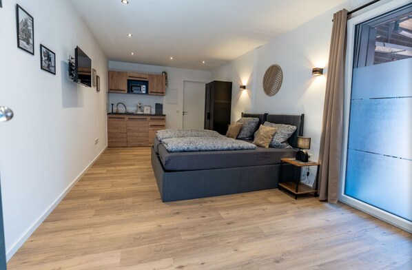 Free WiFi, bed sheets, wheelchair access