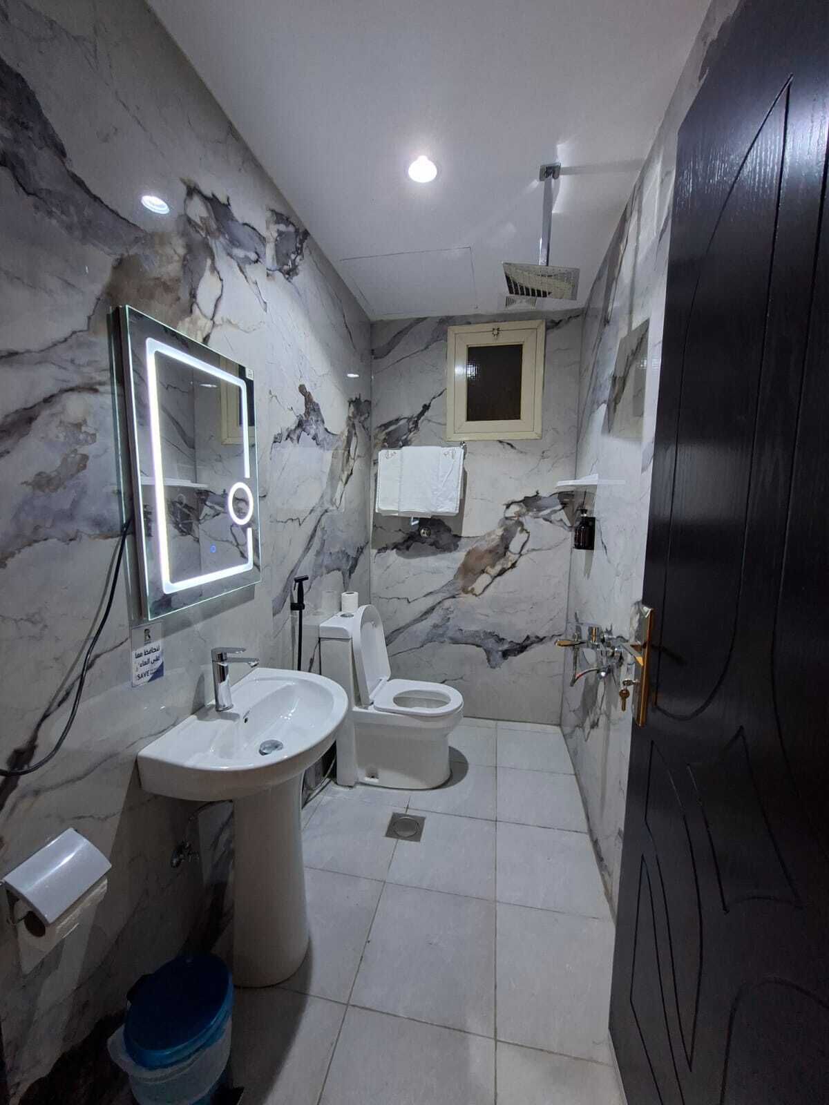Suite estudio clásica, vista a la ciudad | Baño