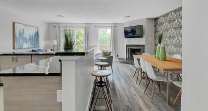 Skyline Views, Sleeps 8 and only Steps to SAIT, U of C & Downtown!