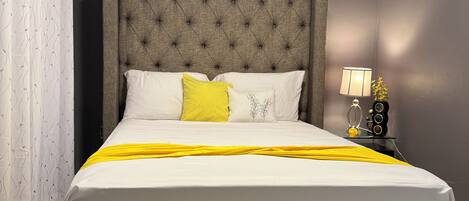2 bedrooms, iron/ironing board, internet