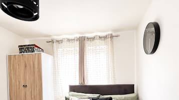 1 bedroom, iron/ironing board, WiFi