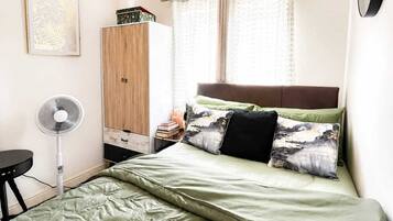 Iron/ironing board, WiFi