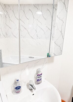 Bathroom - Welcome to Peace Pad
Designed with comfort and convenience in mind. (Derby)