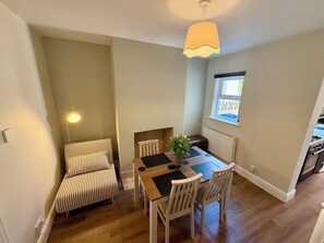Dining - Salisbury City Centre Cottage (Wiltshire)