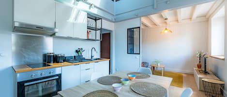 Fridge, microwave, oven, dishwasher