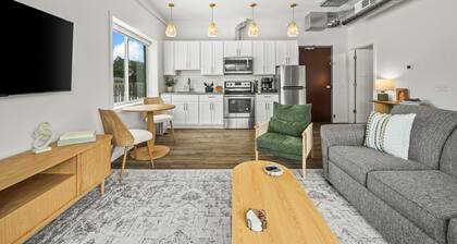 Studio King - Freshwater Inn - Bridgman, MI