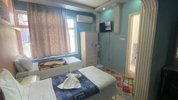 Basic Twin Room | Free WiFi