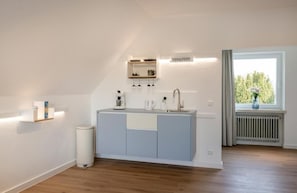 Kahden hengen huone, parveke, näköala pihalle | Sisätilat