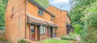 Quiet St. Albans Cottage with Free Parking - Pass the Keys