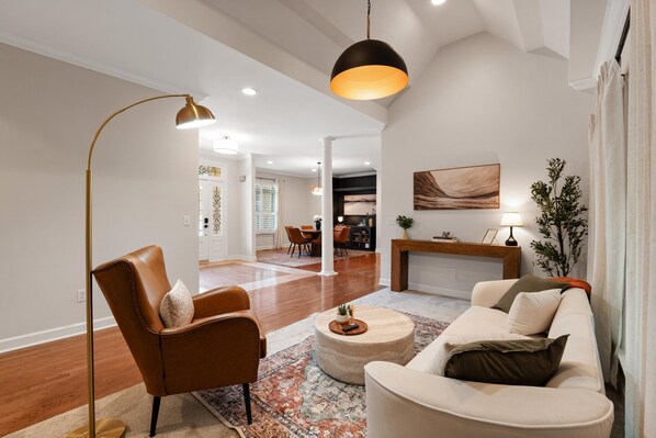 Smart TV - 2 car garage, dedicated office, multiple outdoor spaces and living spaces (Mt. Juliet)