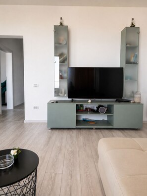 Living area - Italy Luxury Apartment front of the sea (Mamaia-Sat)