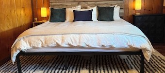 A Cozy Retreat tucked into one of Fork‘s historic industrial neighborhoods