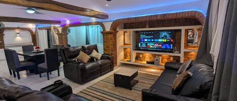 Classic Apartment | Living area