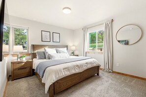 2 habitaciones, tabla de planchar con plancha, wifi y ropa de cama 
