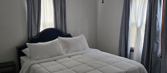 Cozy 3 BDRM Home 3 minutes to Arrowhead & Kauffman Stadium