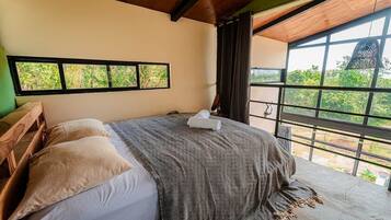 WiFi, bed sheets
