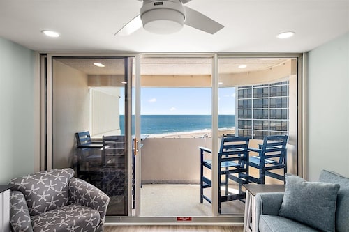 Two Bedroom Beachfront Condo with a Great Pool