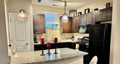 Atlanta’s plush 2-bedroom/2 bth apartment minutes from Downtown