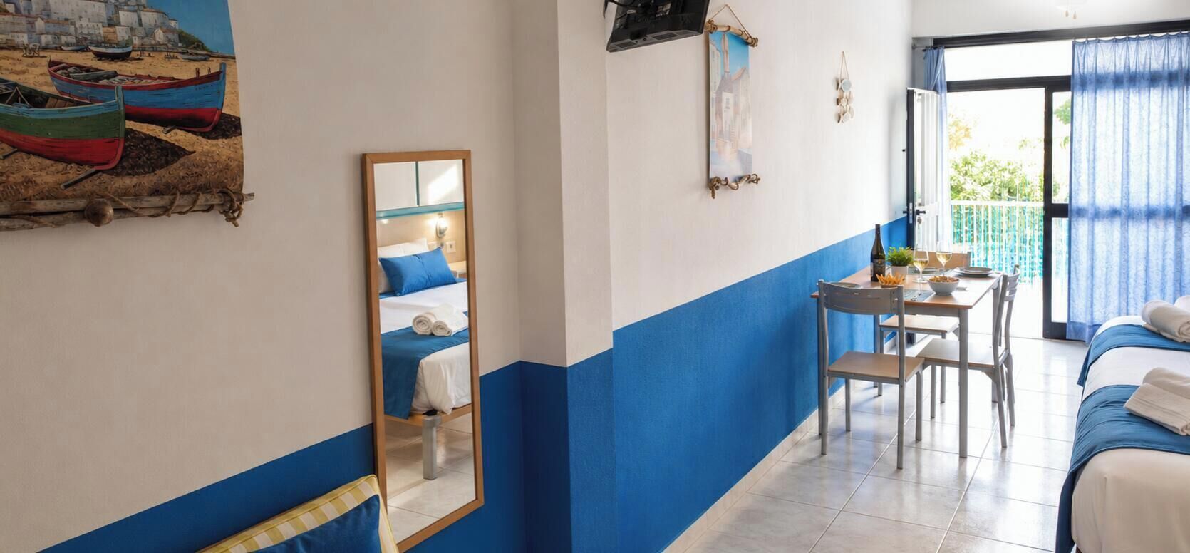 1 bedroom, bed sheets