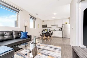Interior - Modern High Rise Condo w Private Patiodowntown (Kitchener)