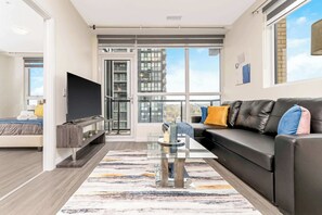 Interior - Modern High Rise Condo w Private Patiodowntown (Kitchener)