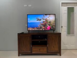 Interior - Cozy 1-bedroom apartment in beautiful Saint Helena with AC (Saint Helena)