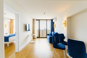 Apartemen Comfort, balkon | Interior