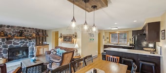 Straight Brook by Avantstay Indoor Heated Pool + Game Lounge Near Gore Mtn