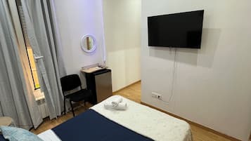 Habitación Confort, 1 cama Queen size, baño privado | Wifi gratis